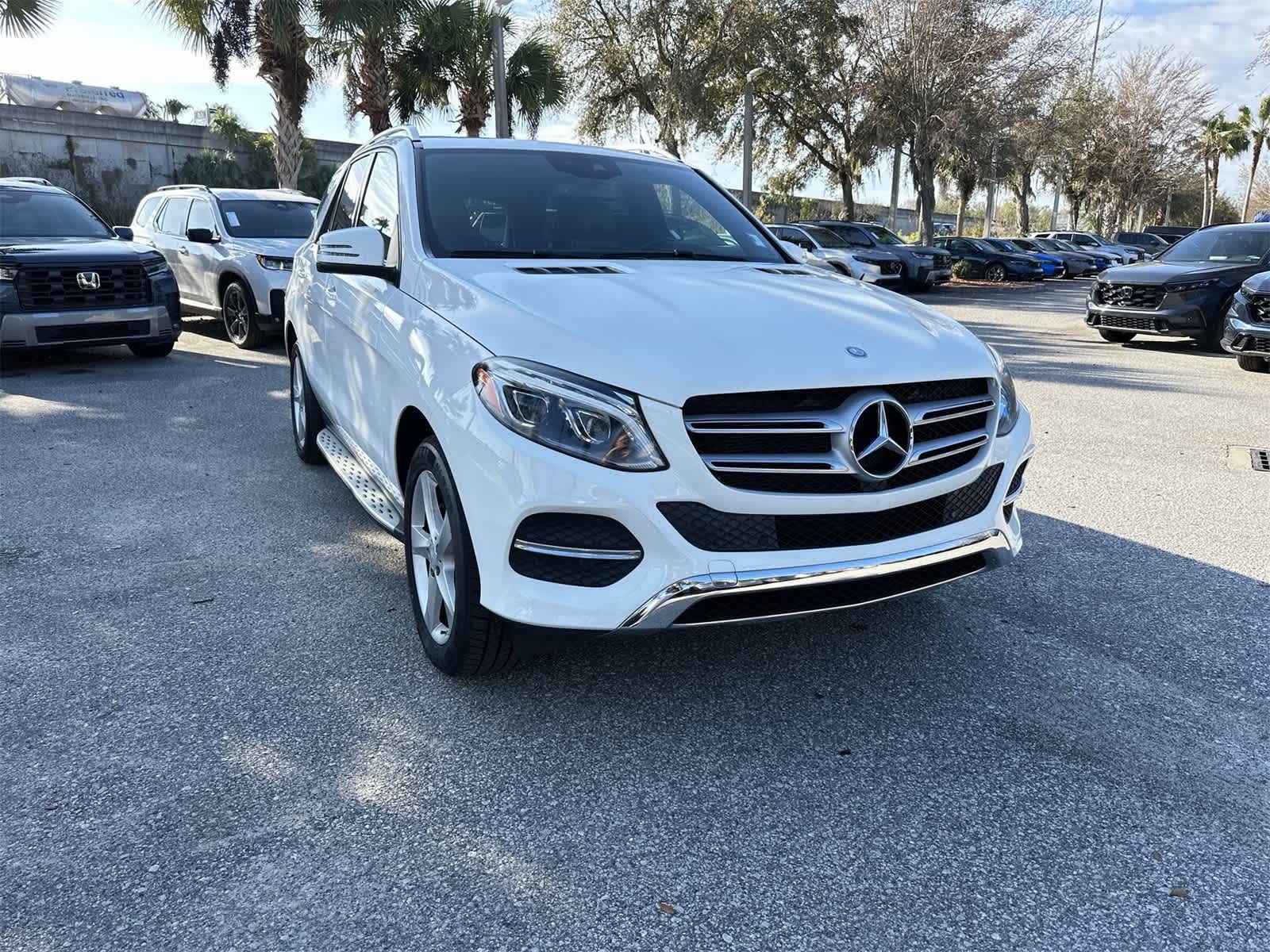 Thumbnail: 2016 Mercedes-Benz GLE - 8