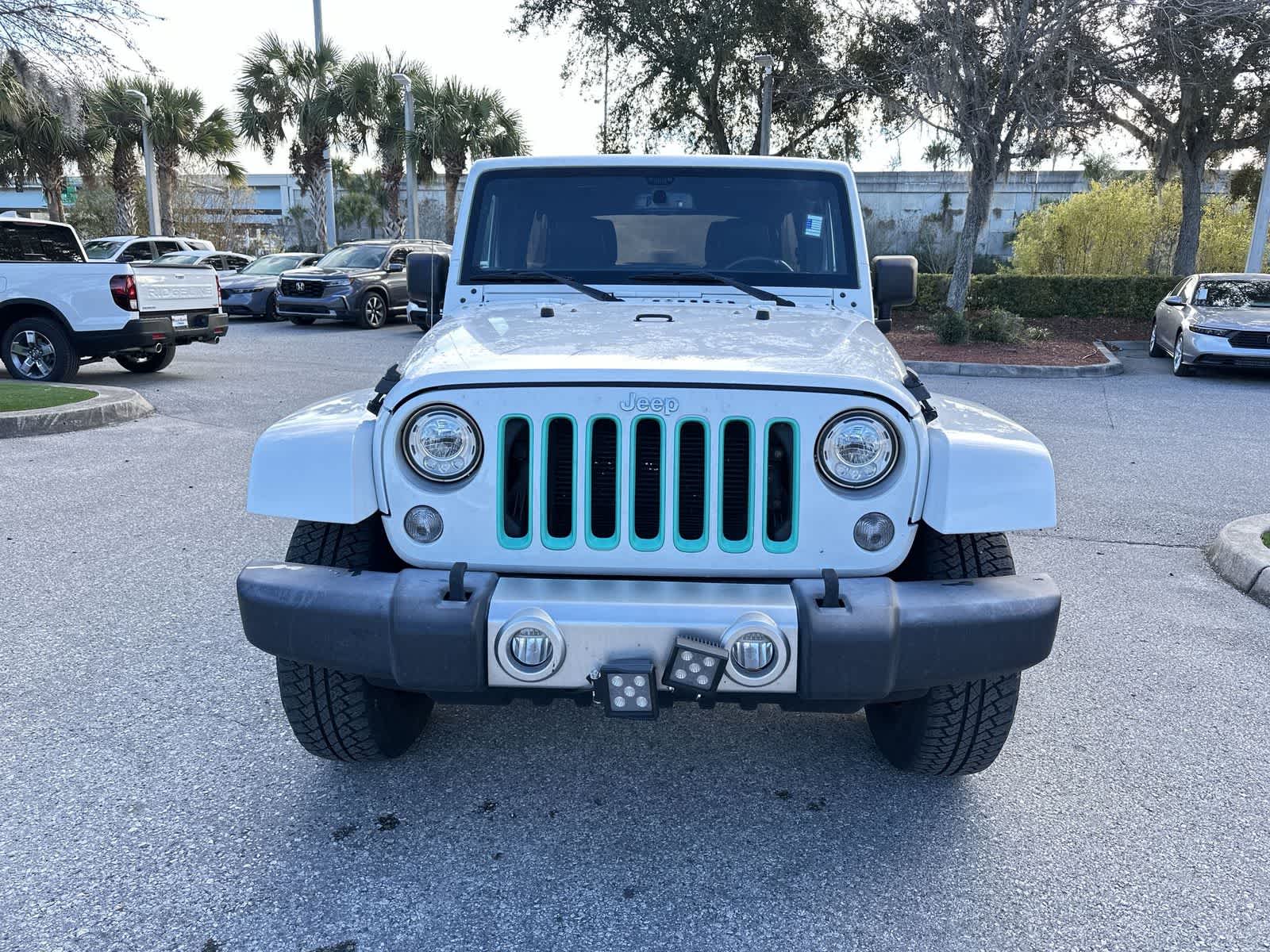 Thumbnail: 2017 Jeep Wrangler - 9