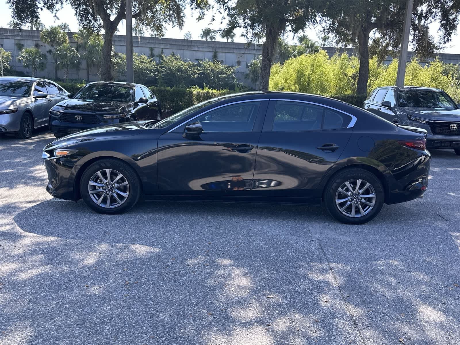 Thumbnail: 2021 Mazda Mazda3 - 3