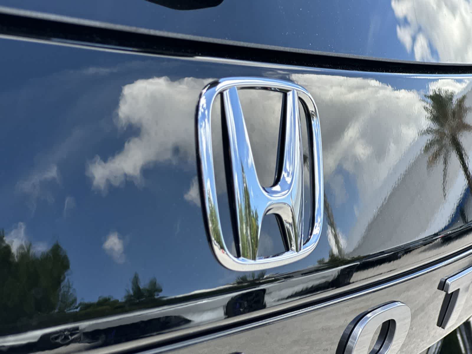 Thumbnail: 2026 Honda Pilot - 10