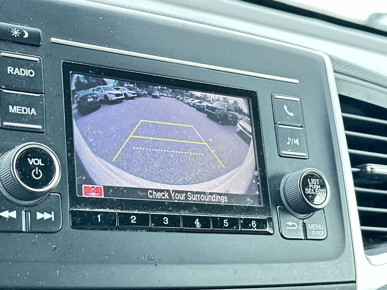 Thumbnail: 2019 Honda Pilot - 19