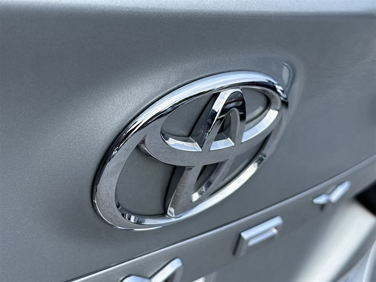 Thumbnail: 2024 Toyota Camry - 10