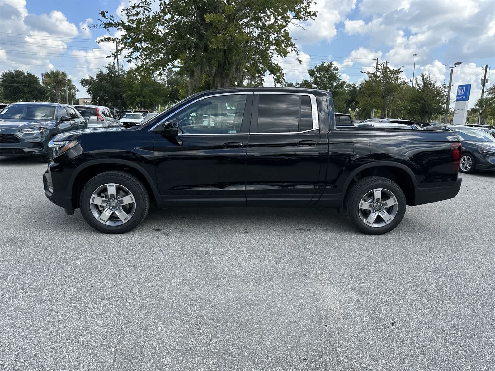 Thumbnail: 2025 Honda Ridgeline - 3
