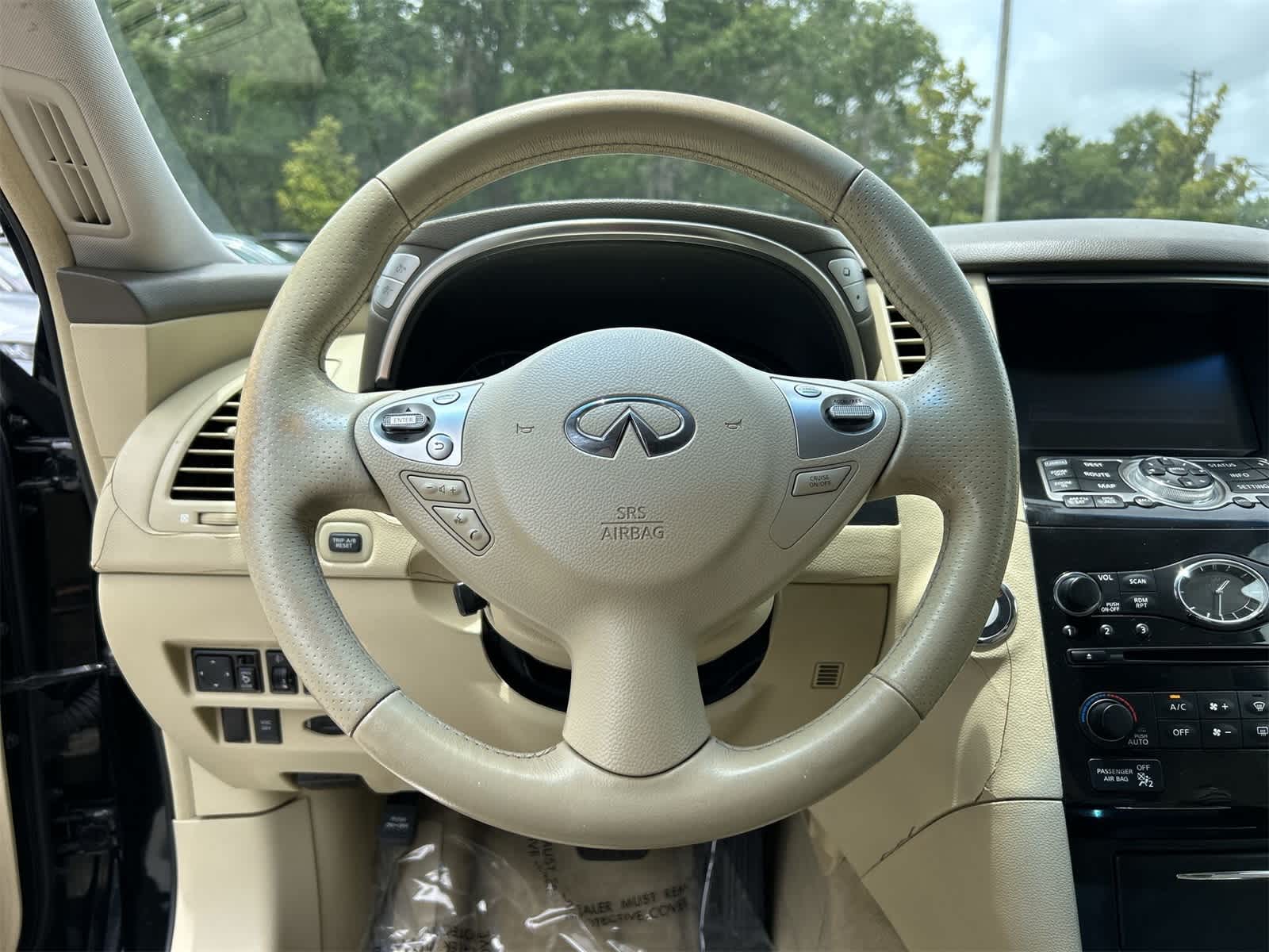 Thumbnail: 2010 INFINITI FX35 - 18