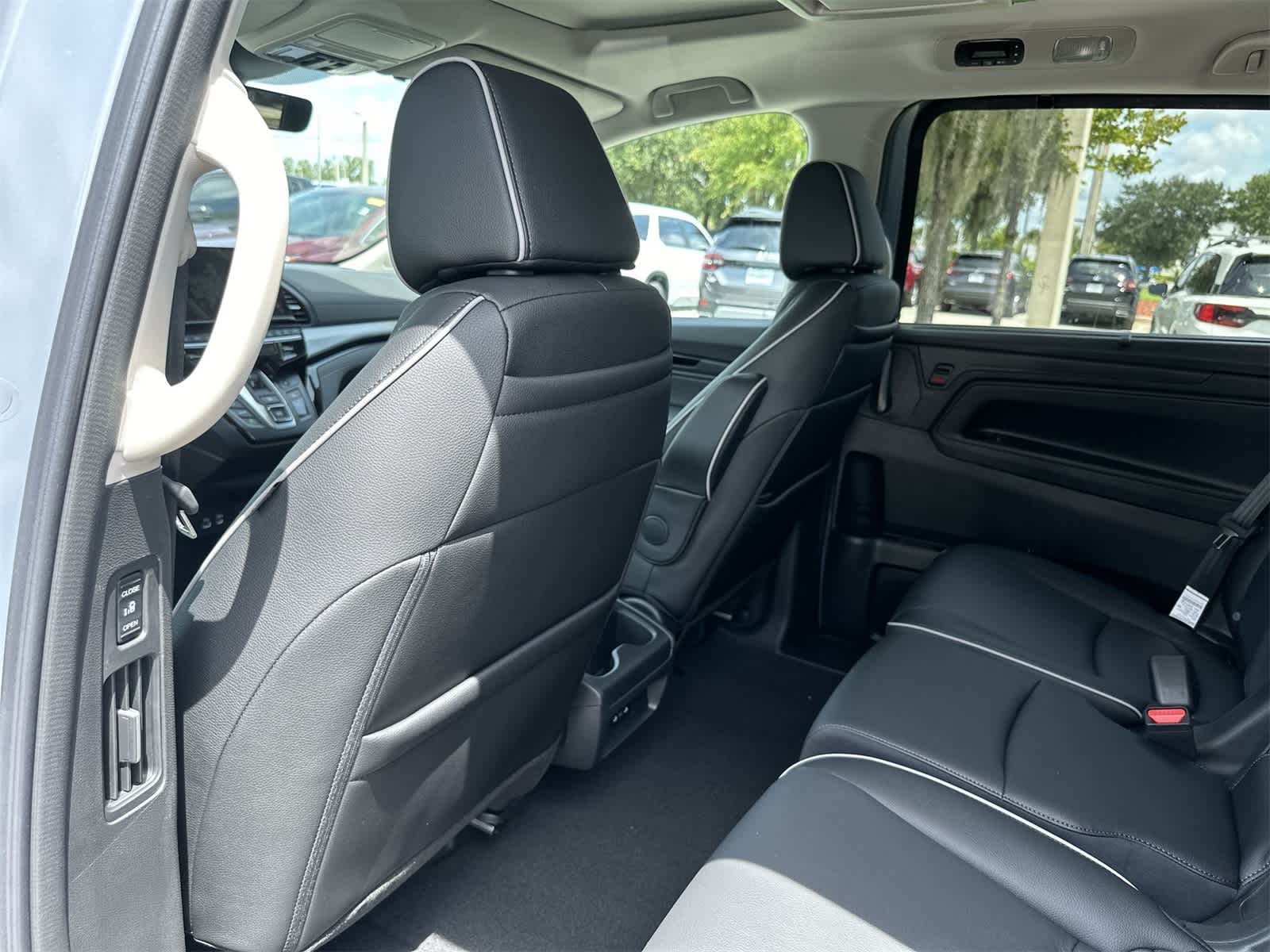 Thumbnail: 2026 Honda Odyssey - 14