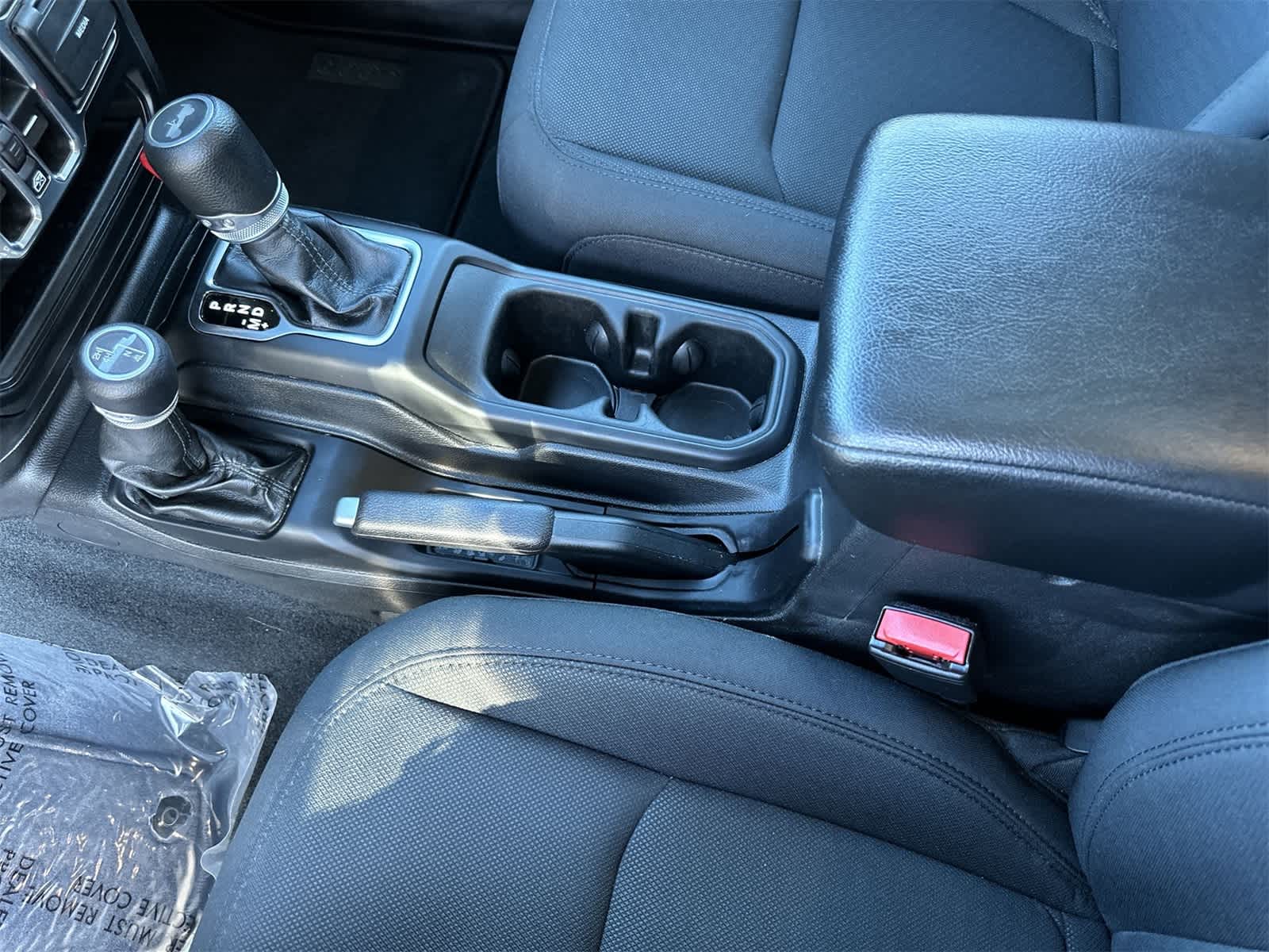 Thumbnail: 2022 Jeep Wrangler - 19