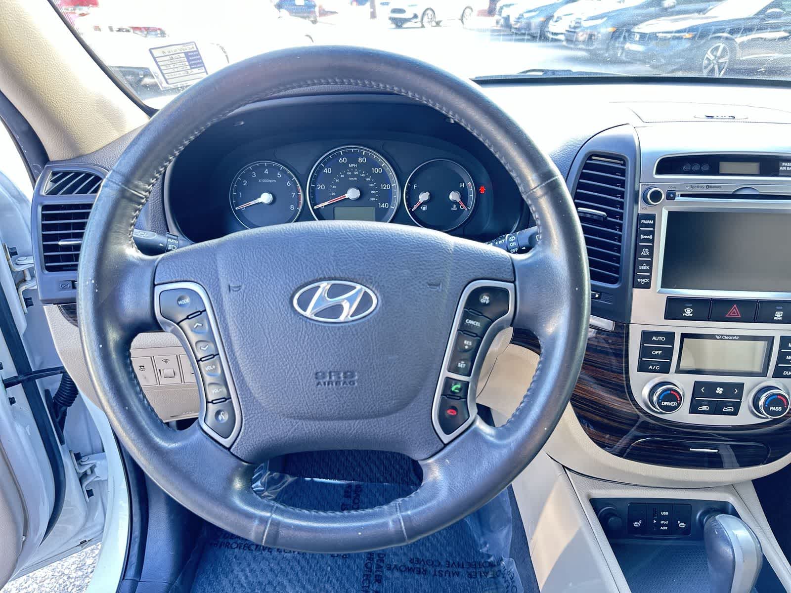 Thumbnail: 2011 Hyundai Santa Fe - 18