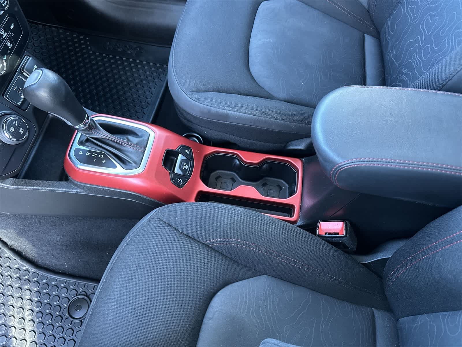 Thumbnail: 2022 Jeep Renegade - 19