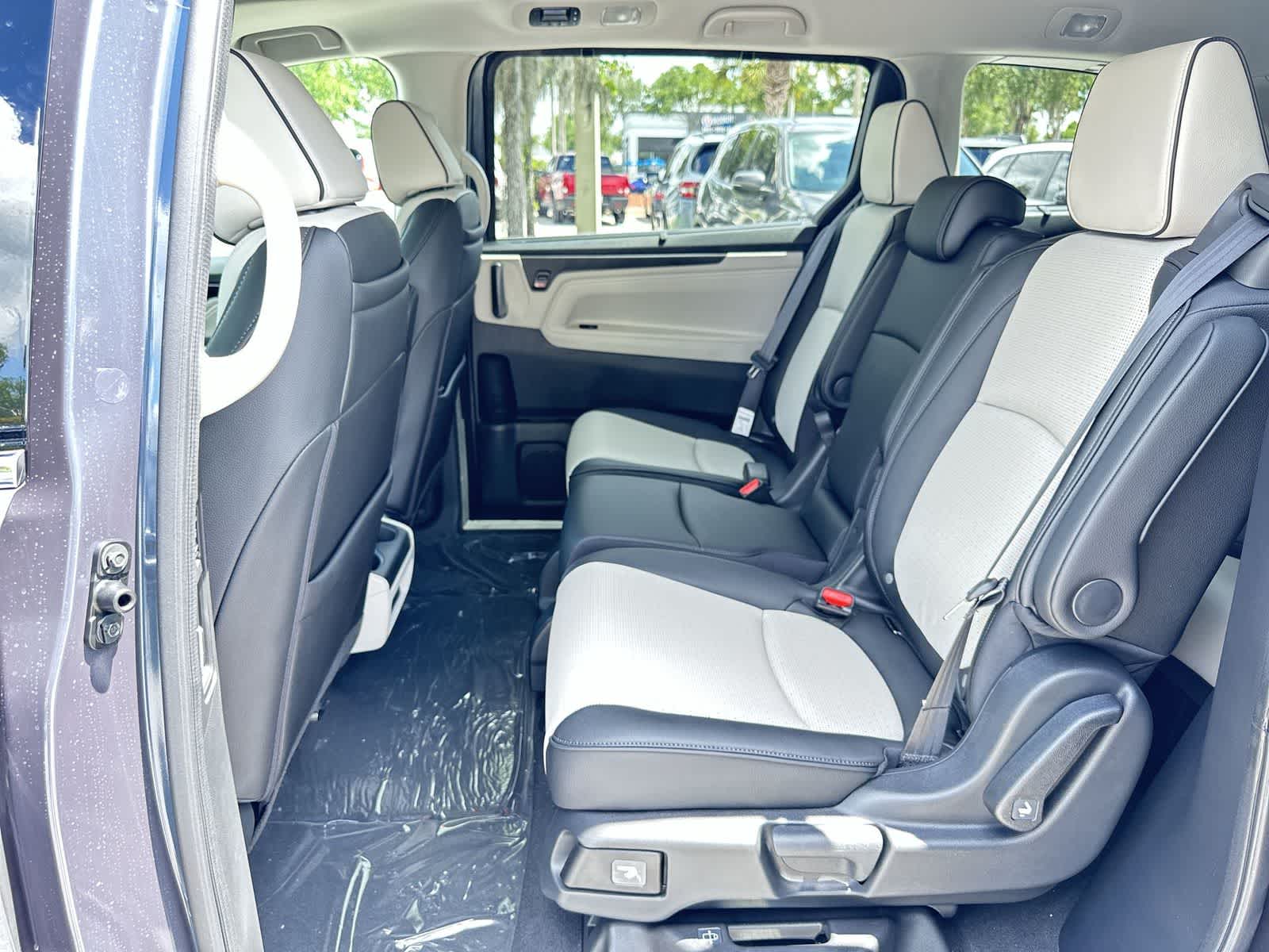 Thumbnail: 2026 Honda Odyssey - 15