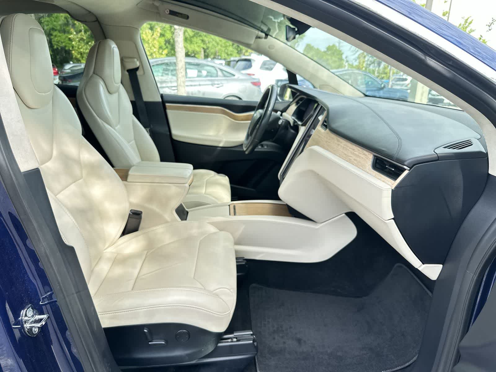 Thumbnail: 2018 Tesla Model X - 17