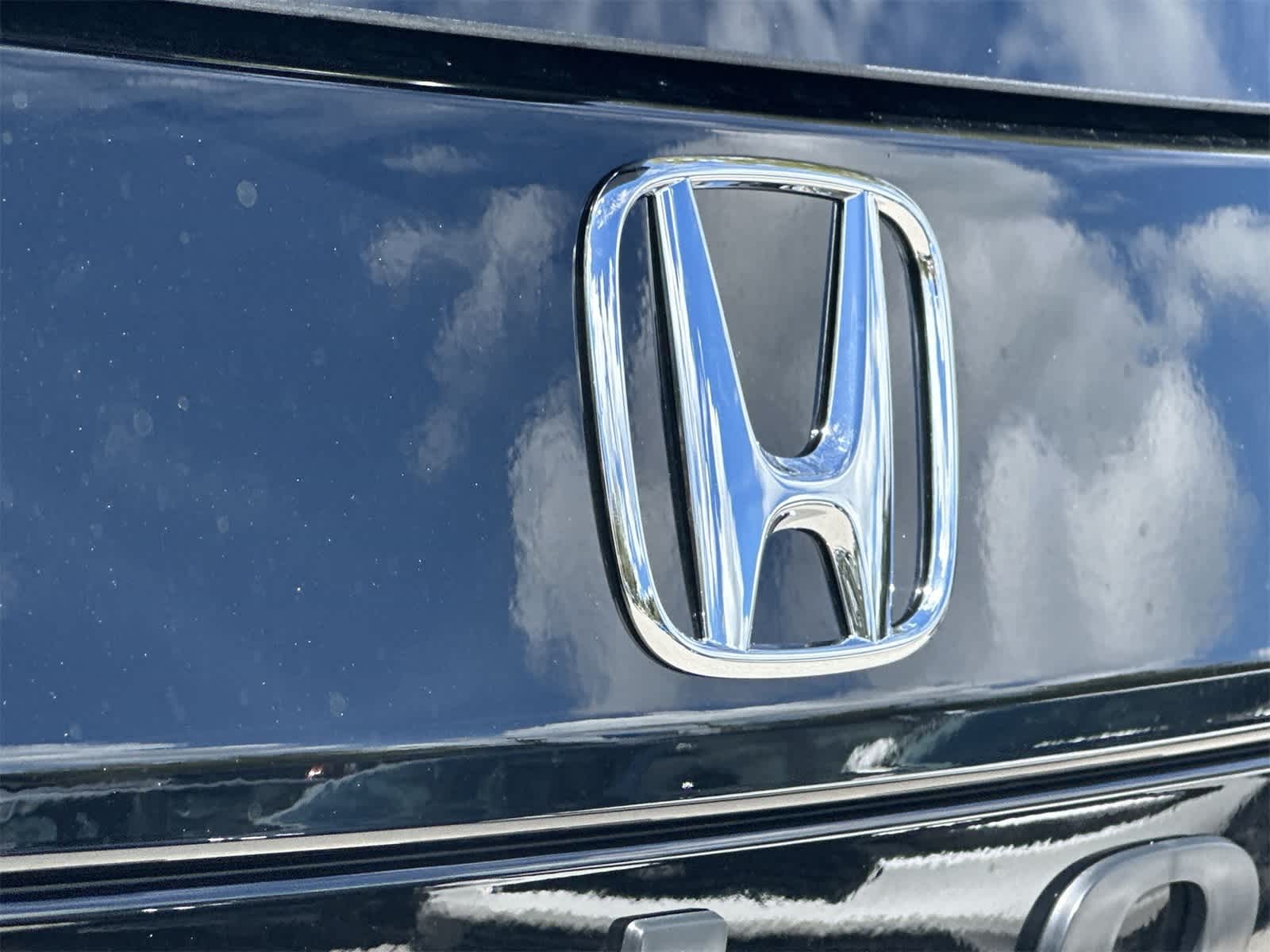 Thumbnail: 2025 Honda Pilot - 10