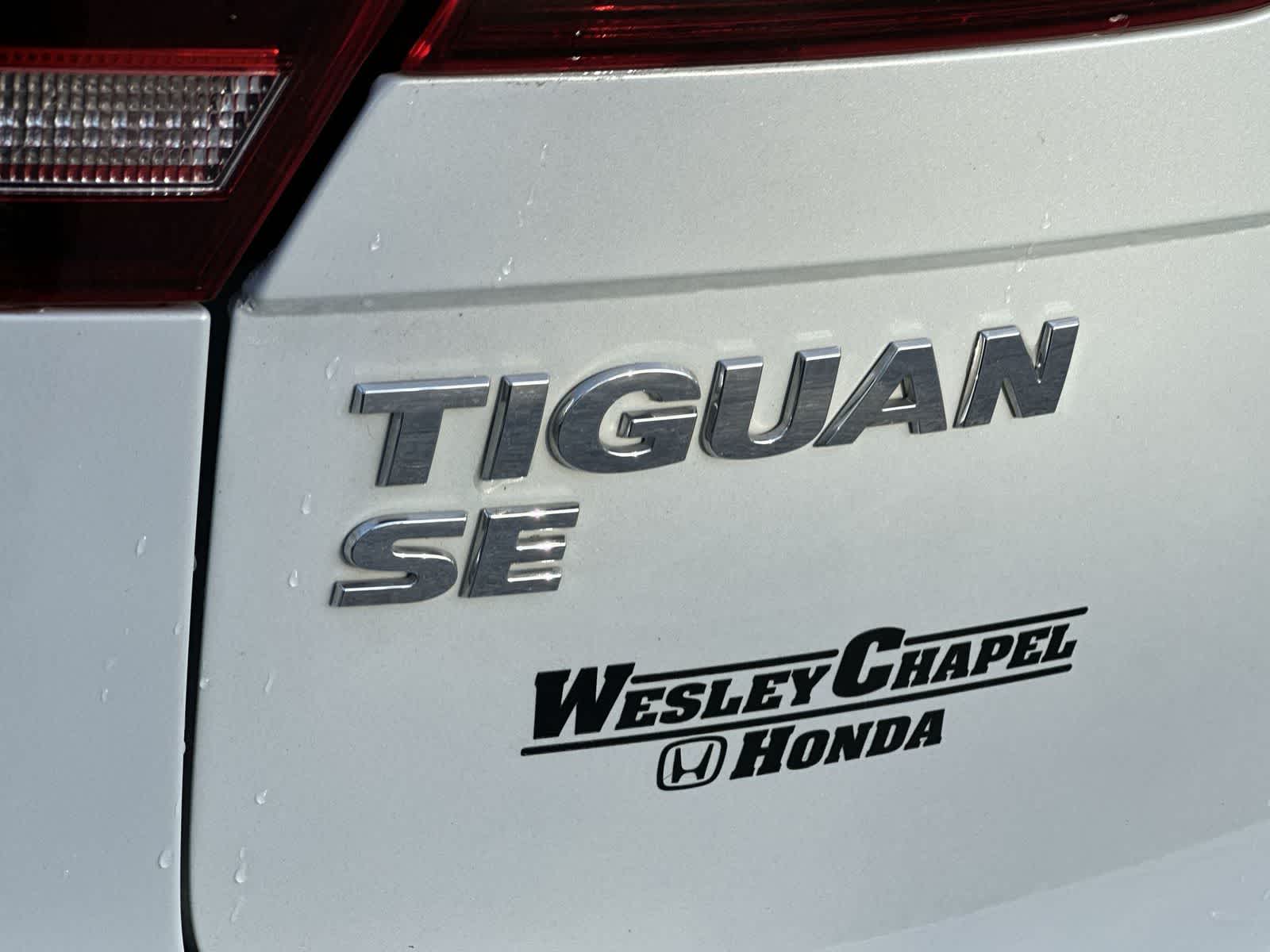 Thumbnail: 2018 Volkswagen Tiguan - 10