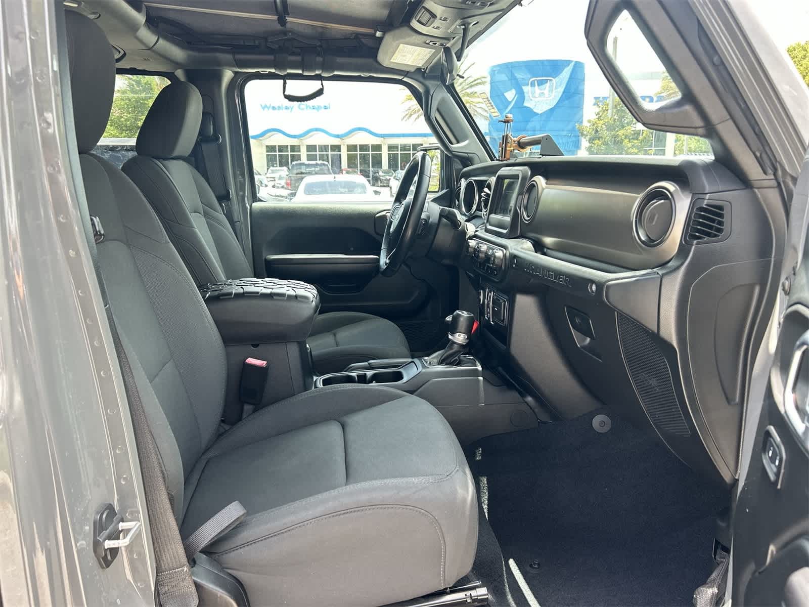 2020 Jeep Wrangler Unlimited Sport 17