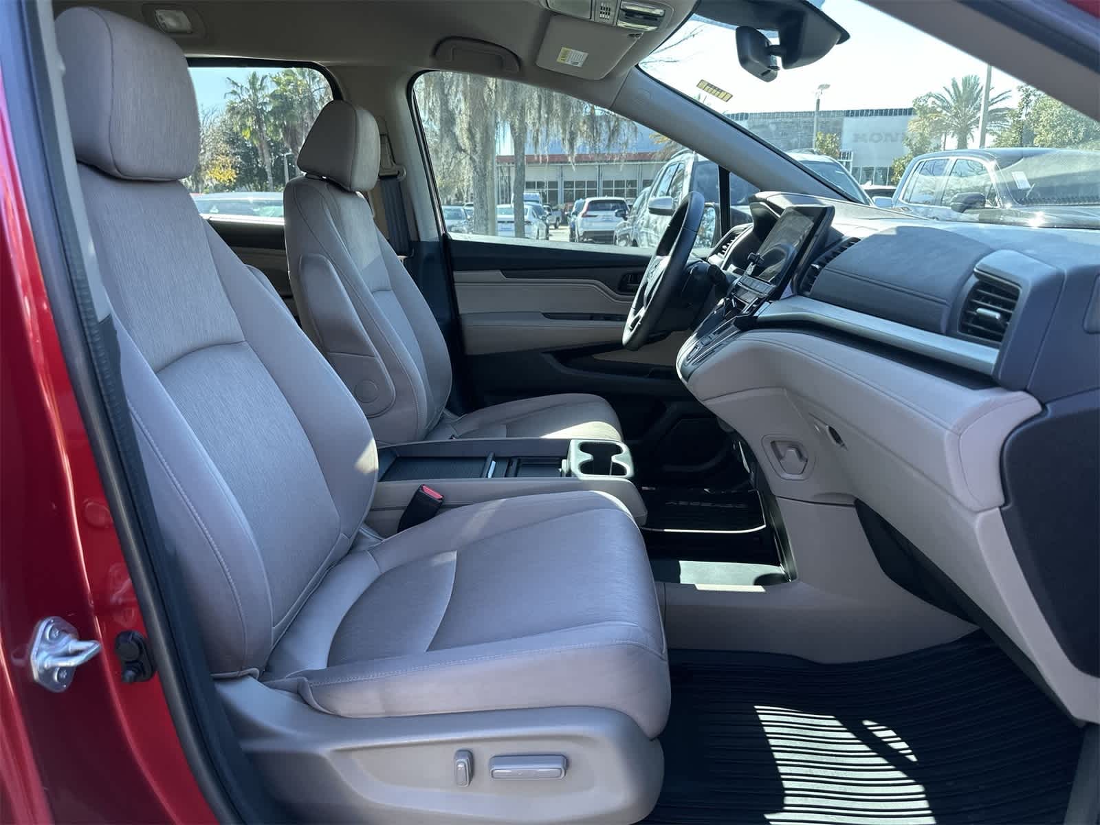 Thumbnail: 2023 Honda Odyssey - 27