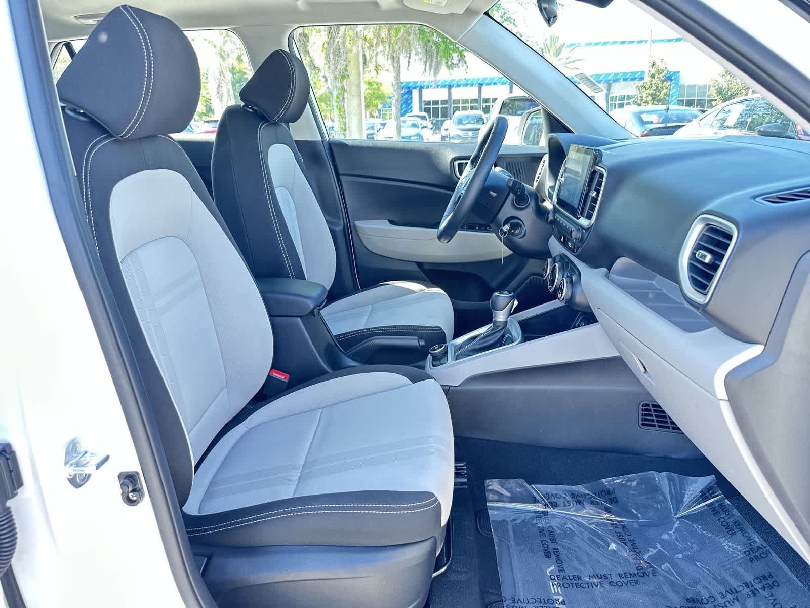 Thumbnail: 2023 Hyundai Venue - 17