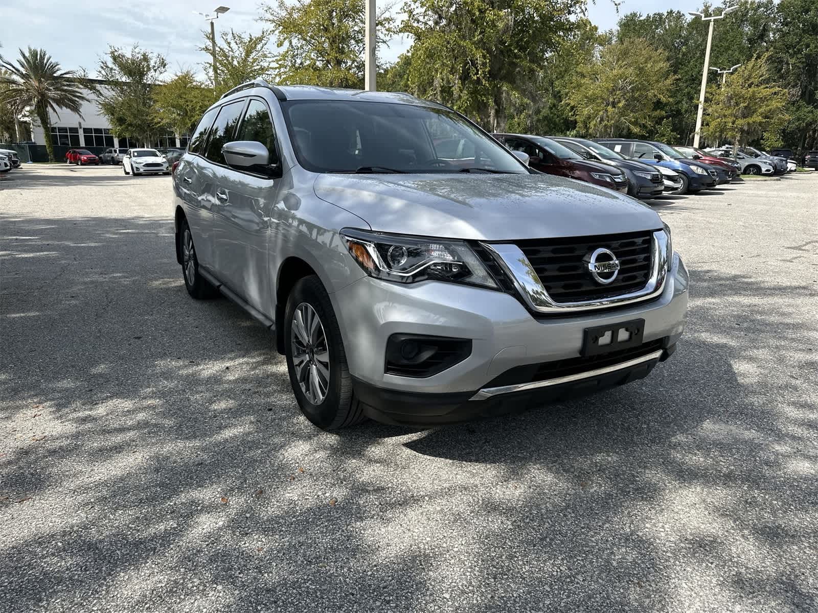 Thumbnail: 2019 Nissan Pathfinder - 8