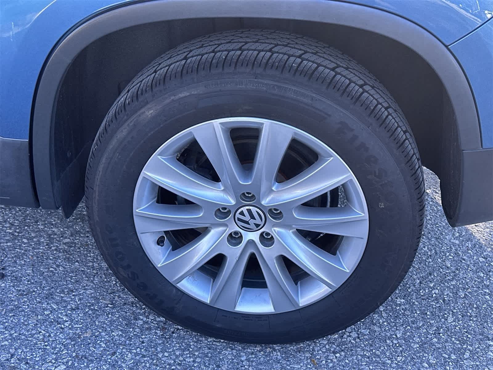 Thumbnail: 2018 Volkswagen Tiguan - 12