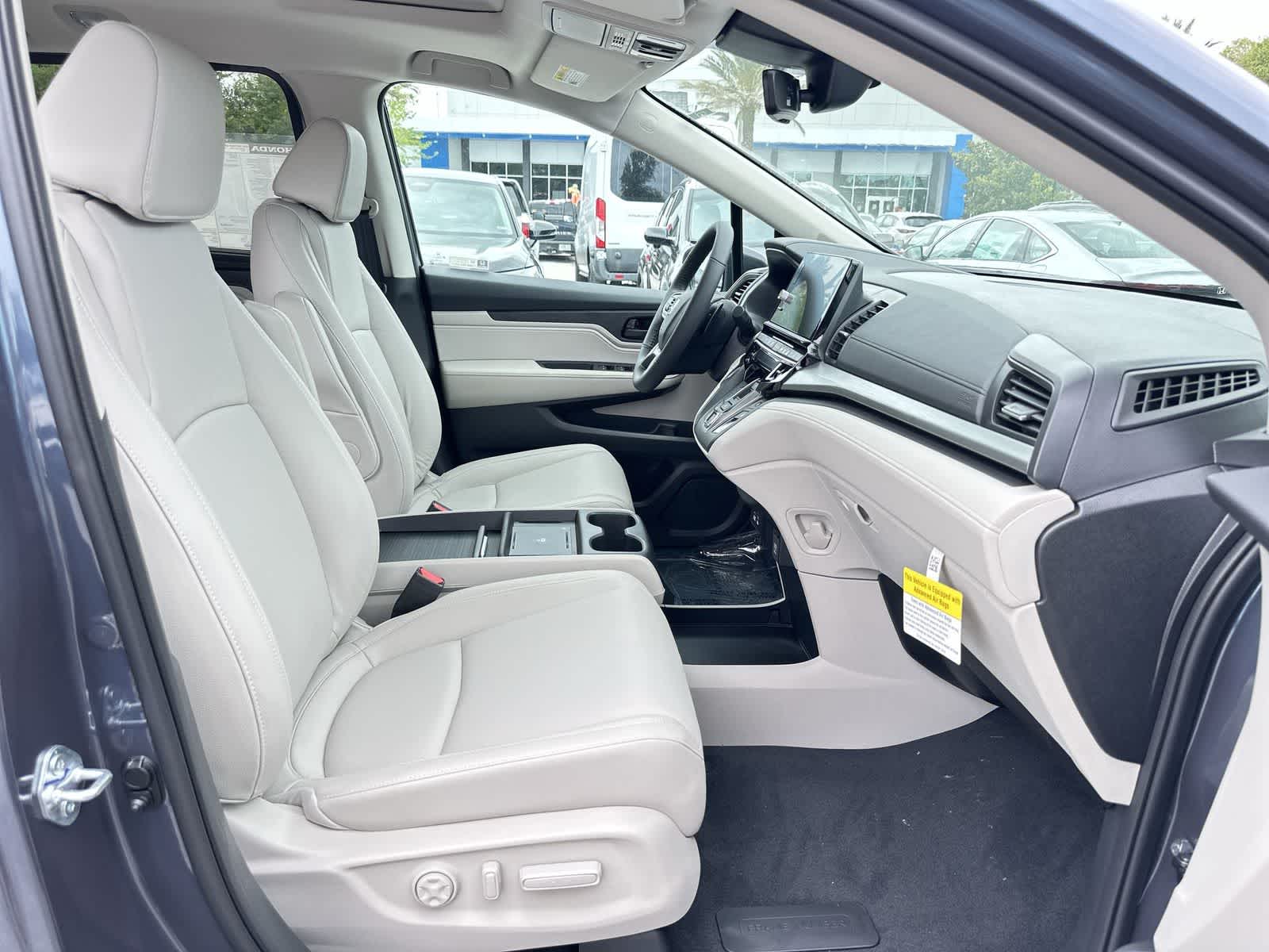 Thumbnail: 2026 Honda Odyssey - 17
