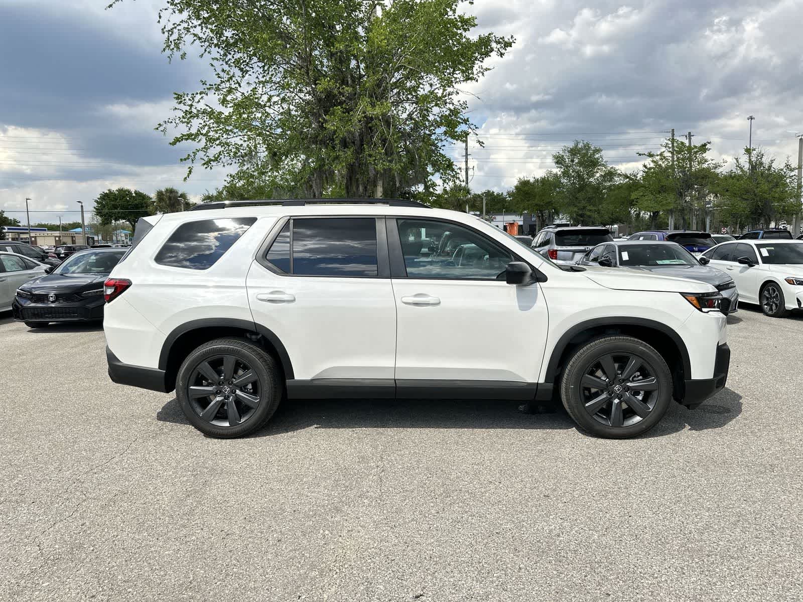 Thumbnail: 2026 Honda Pilot - 7