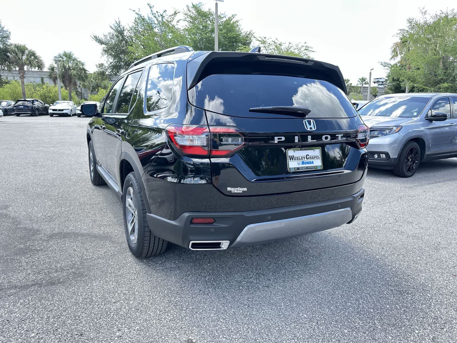 Thumbnail: 2026 Honda Pilot - 4