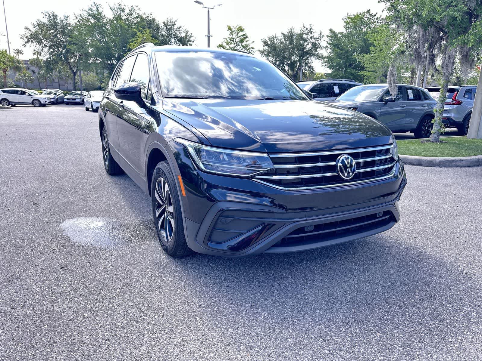 Thumbnail: 2023 Volkswagen Tiguan - 8