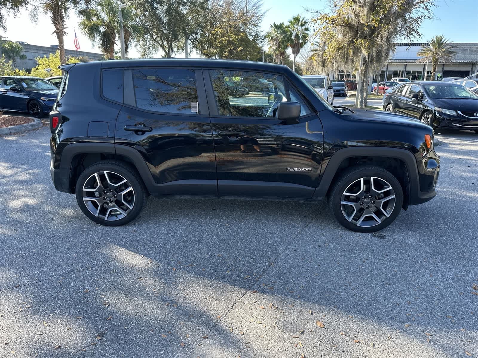 Thumbnail: 2021 Jeep Renegade - 7