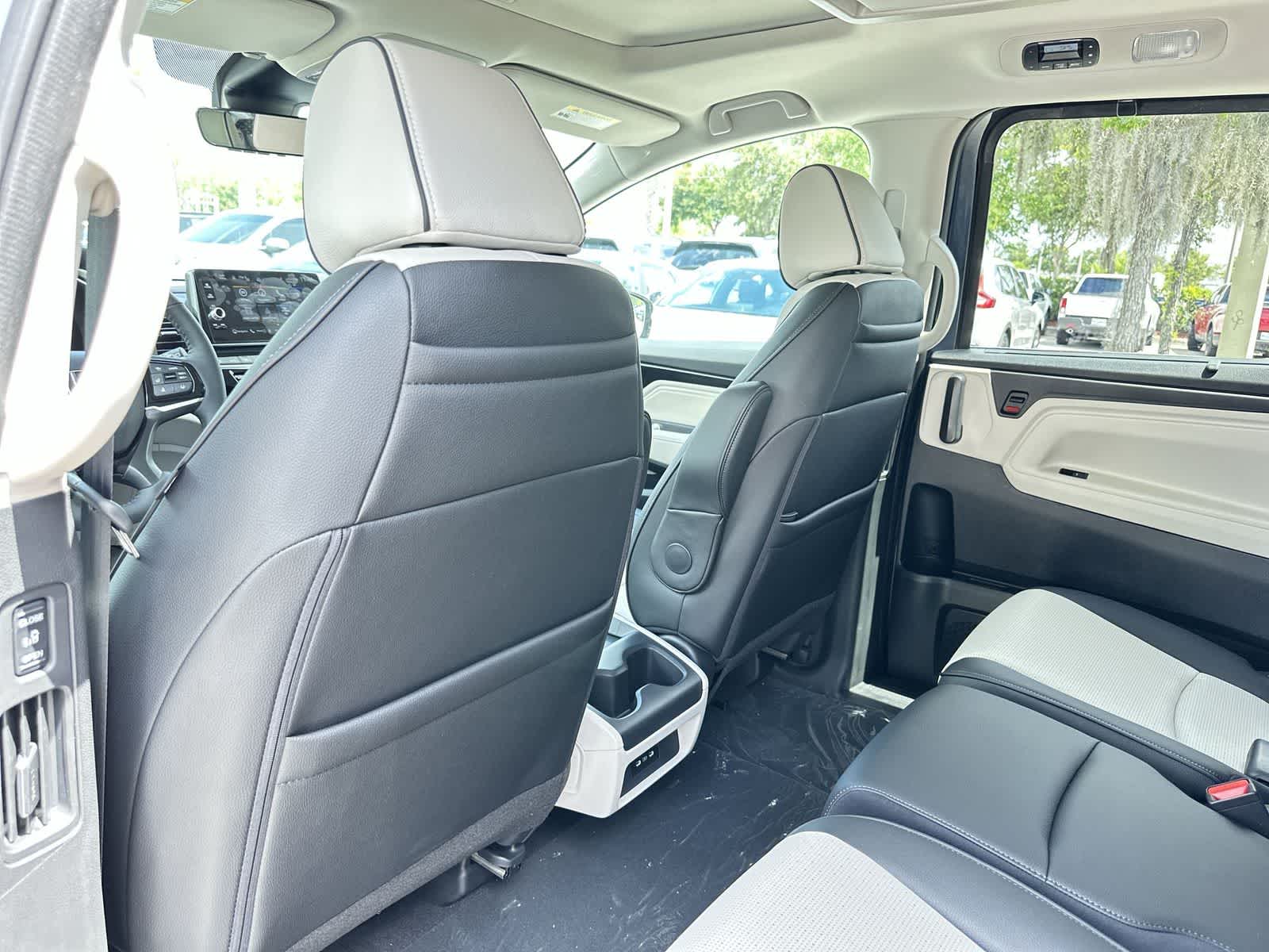Thumbnail: 2026 Honda Odyssey - 14