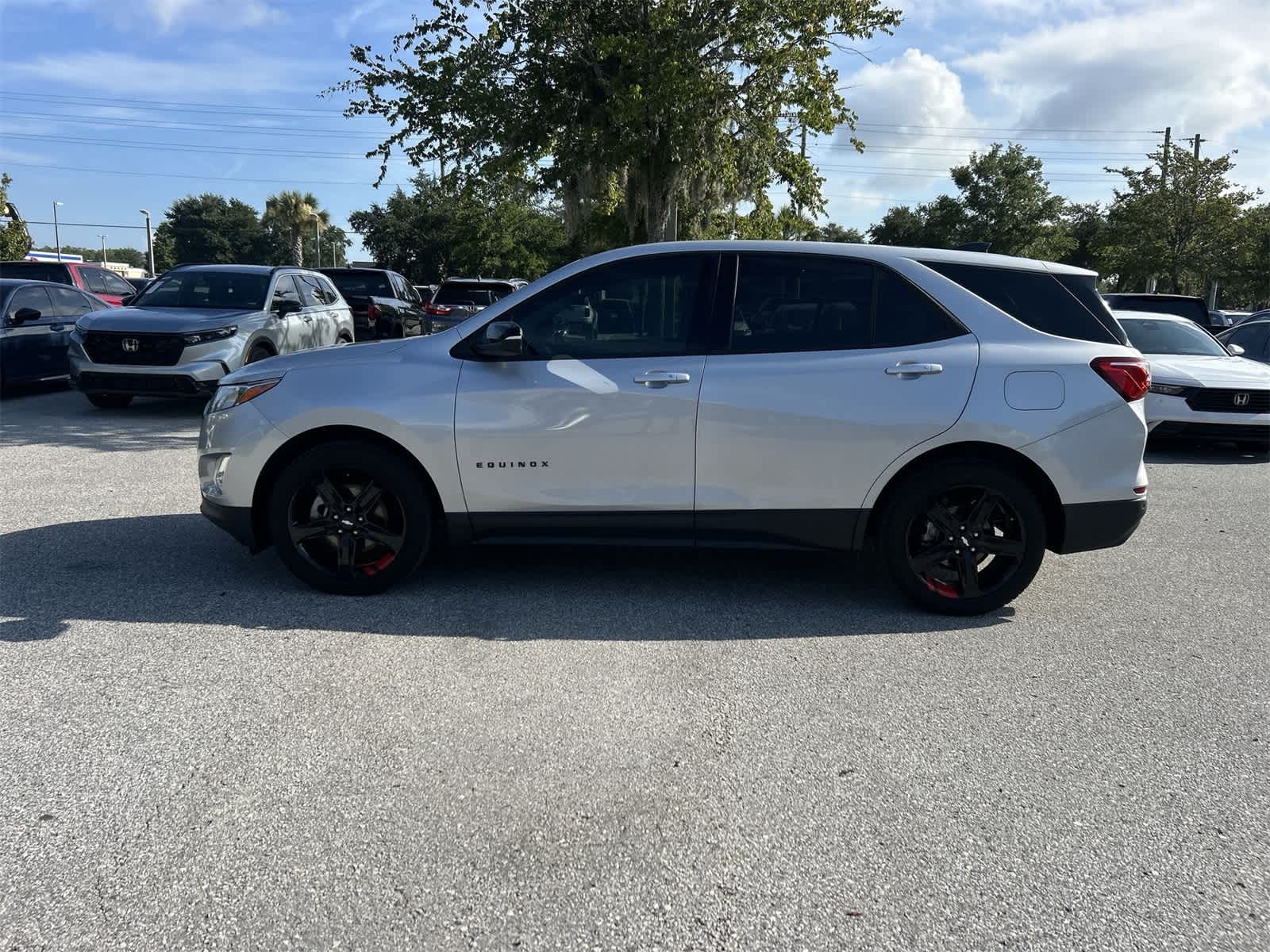 Thumbnail: 2019 Chevrolet Equinox - 3