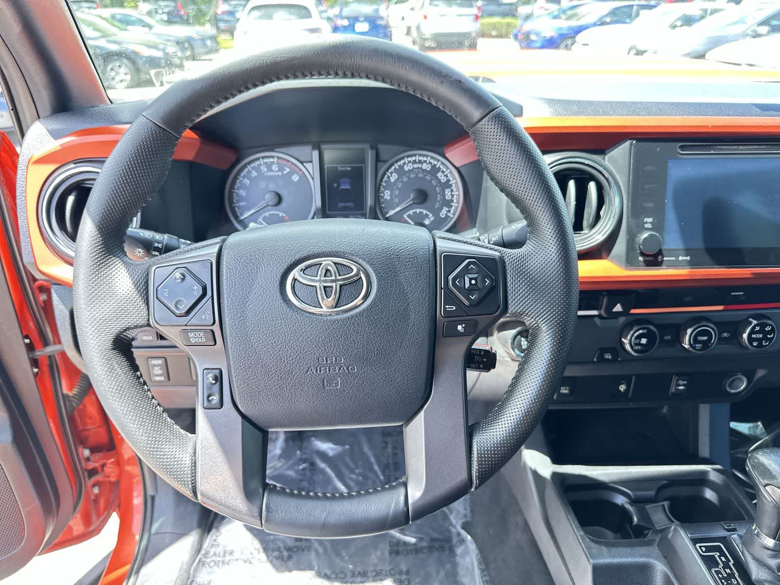 Thumbnail: 2016 Toyota Tacoma - 18