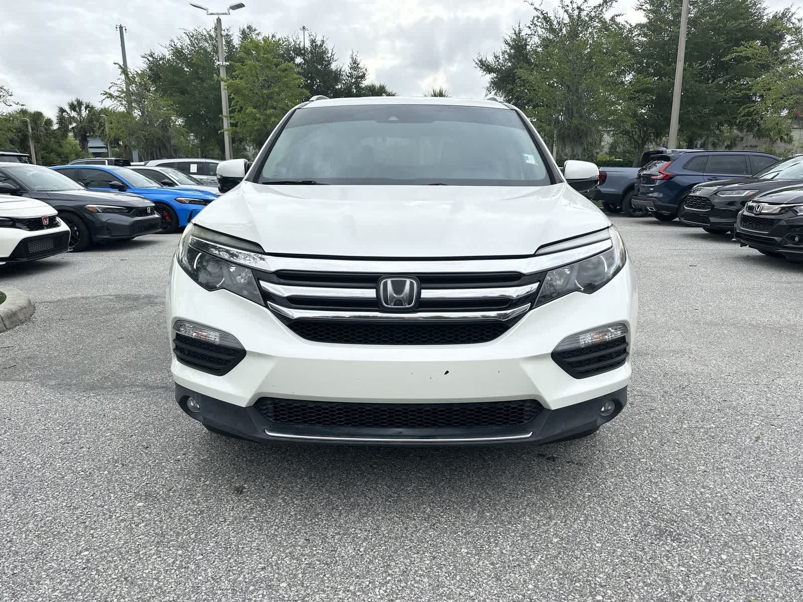 Thumbnail: 2017 Honda Pilot - 17