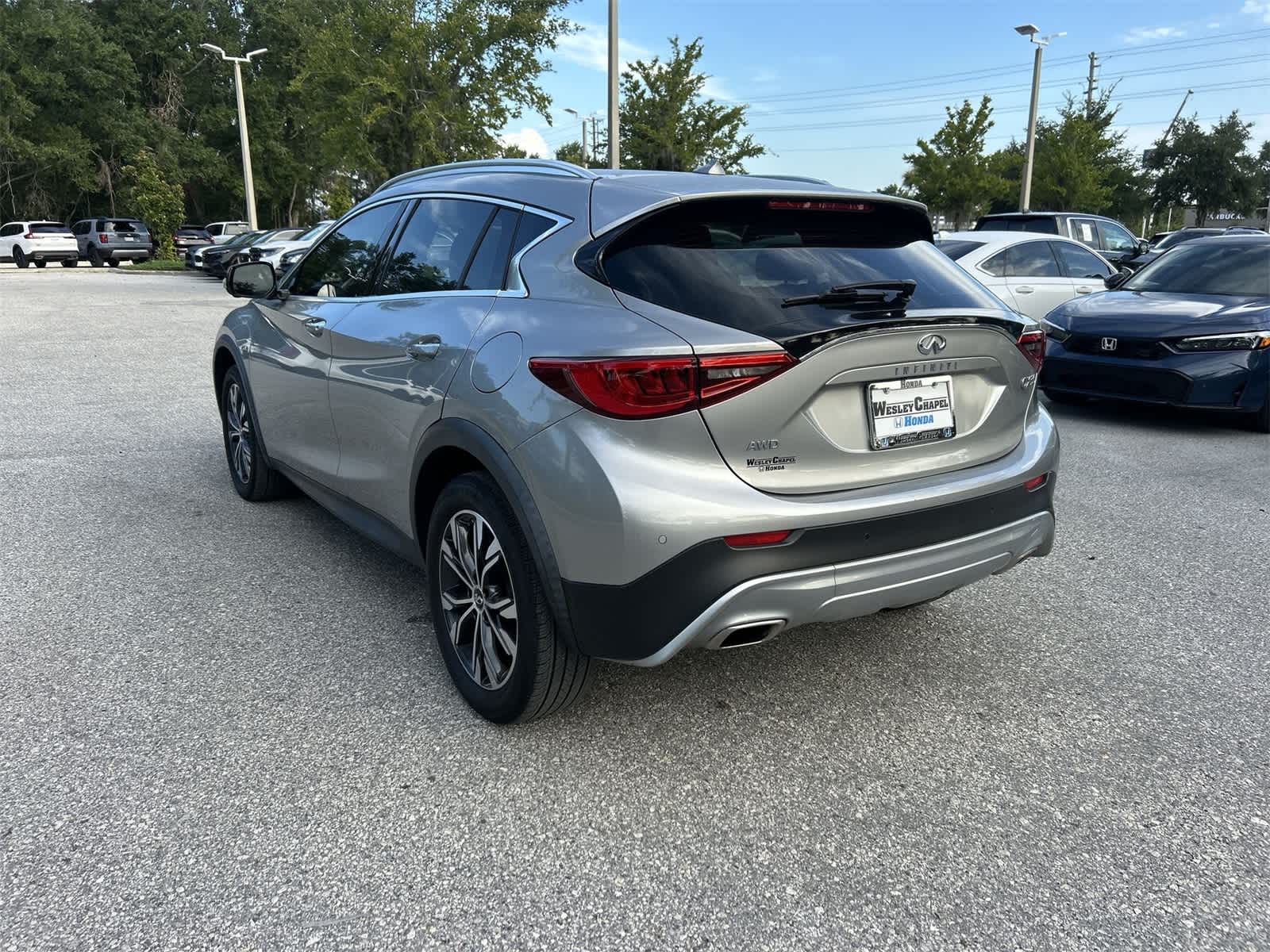 Thumbnail: 2019 INFINITI QX30 - 4