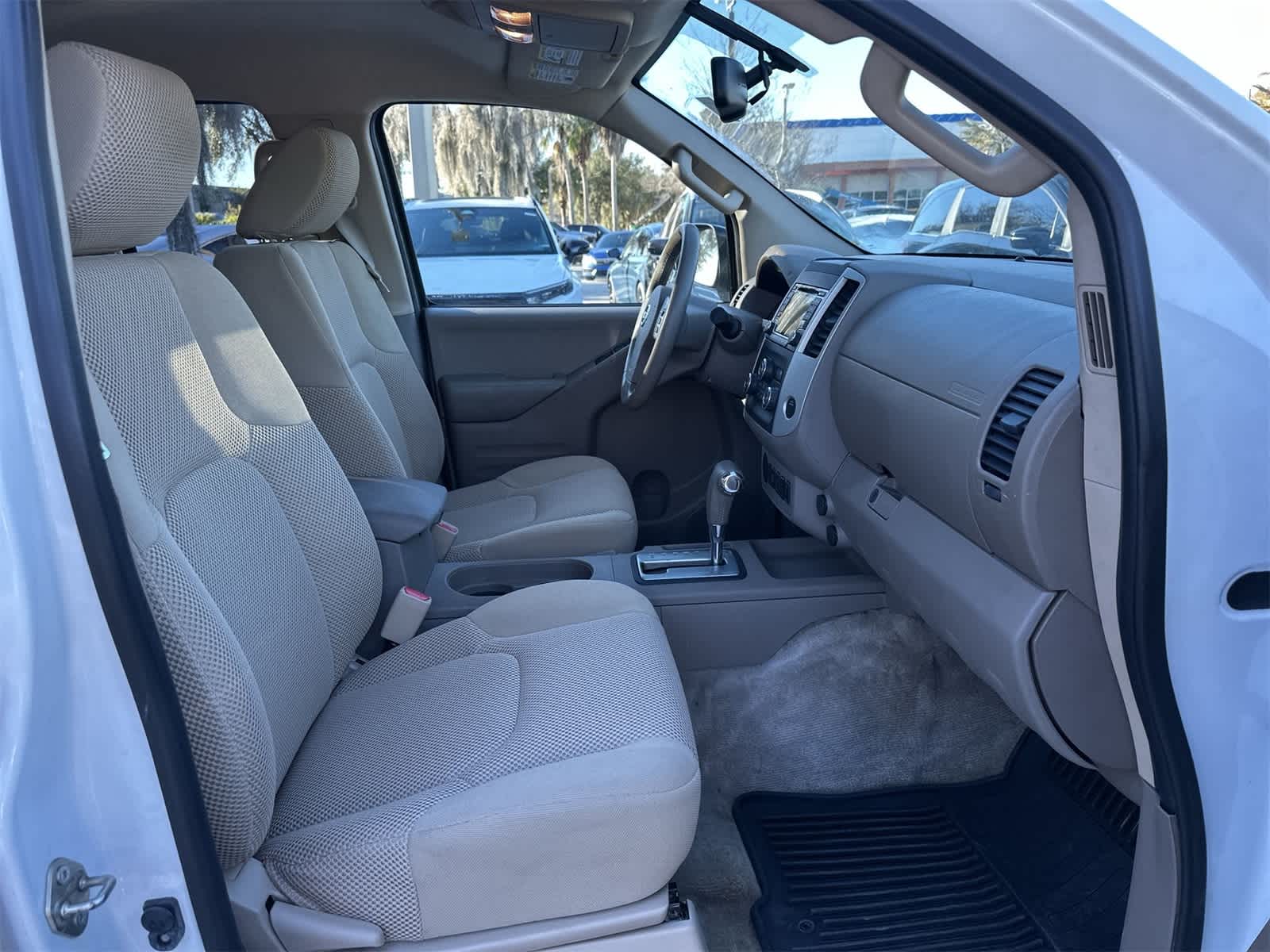 Thumbnail: 2016 Nissan Frontier - 17