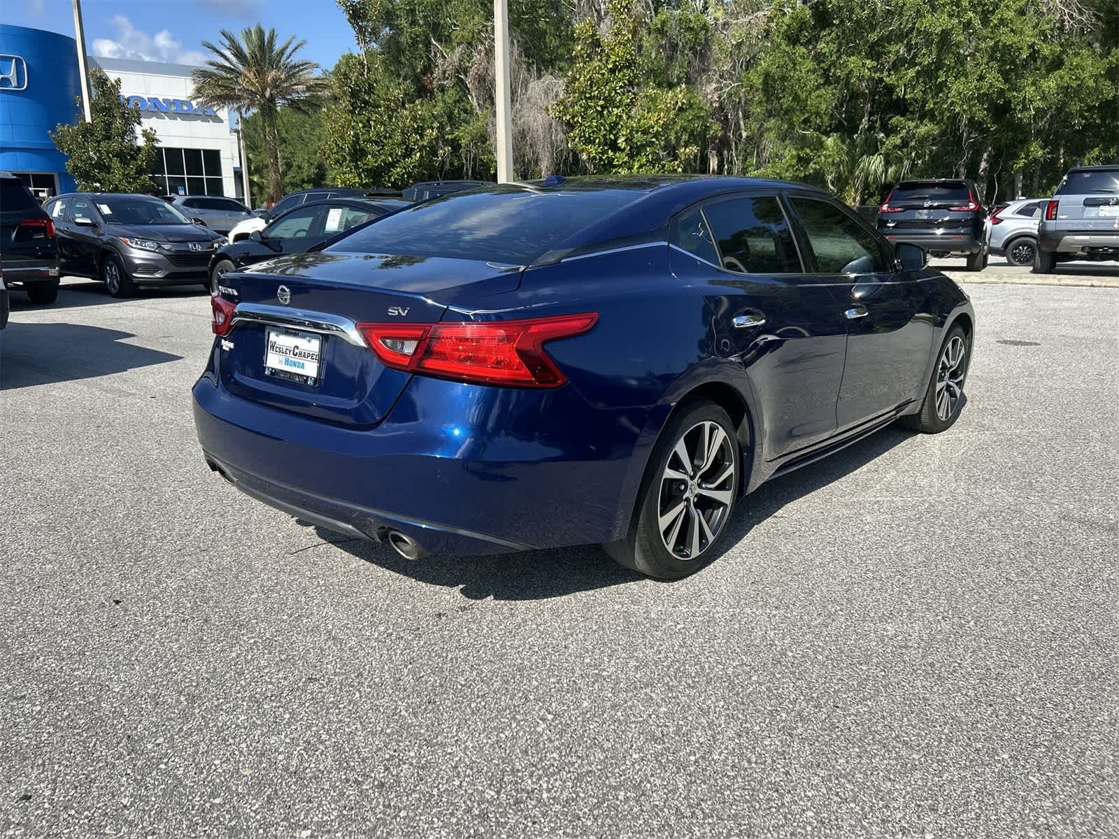 Thumbnail: 2017 Nissan Maxima - 6