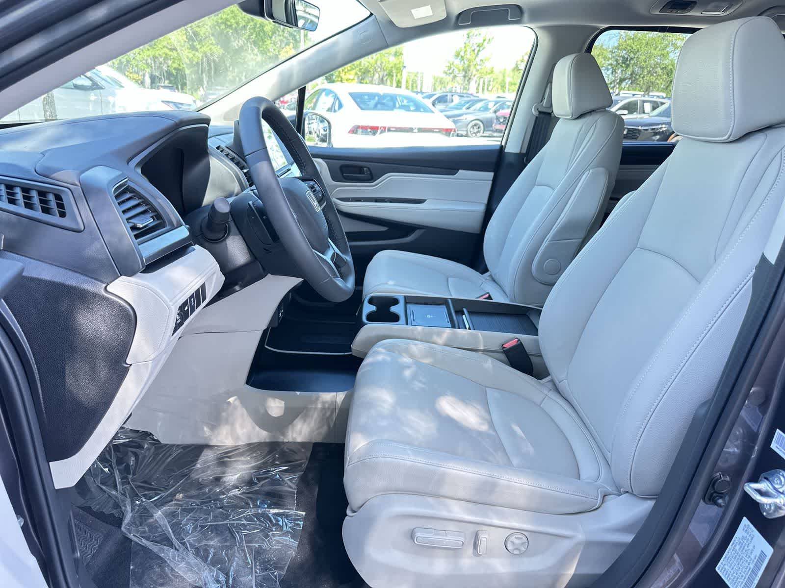 Thumbnail: 2026 Honda Odyssey - 13