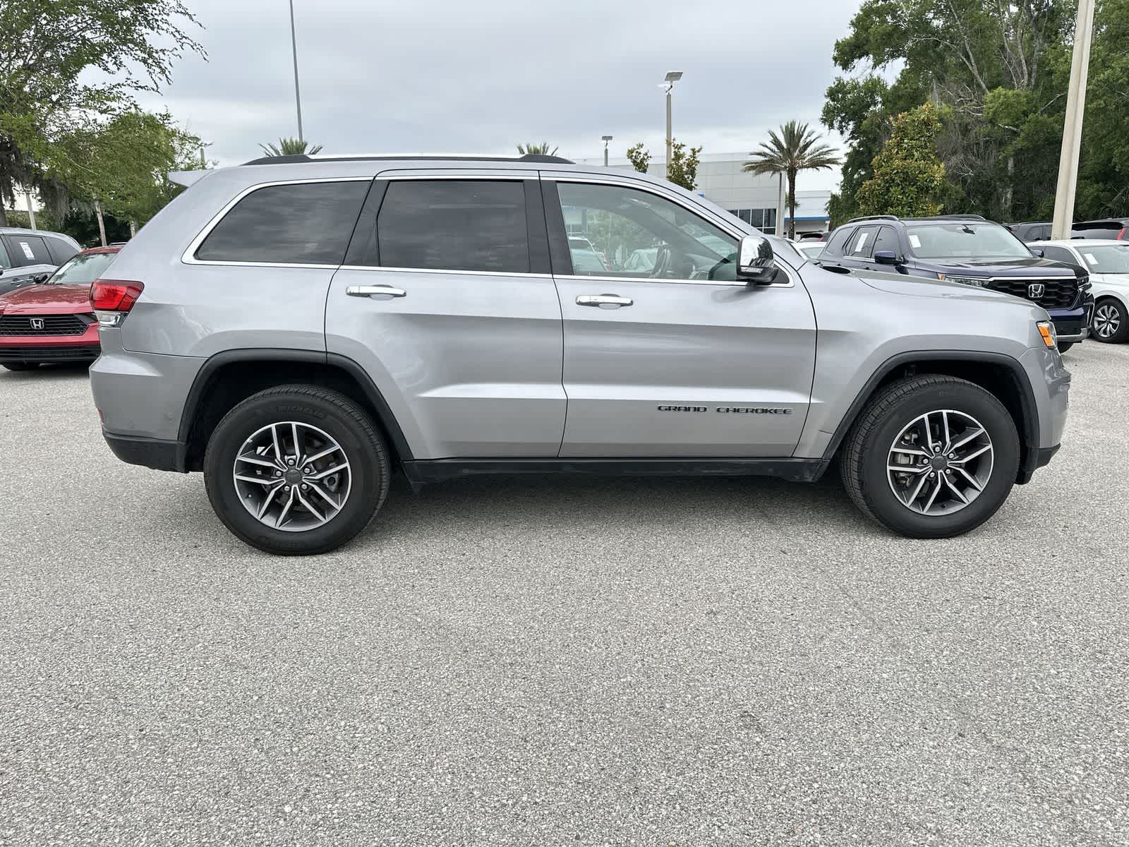 Thumbnail: 2020 Jeep Grand Cherokee - 7