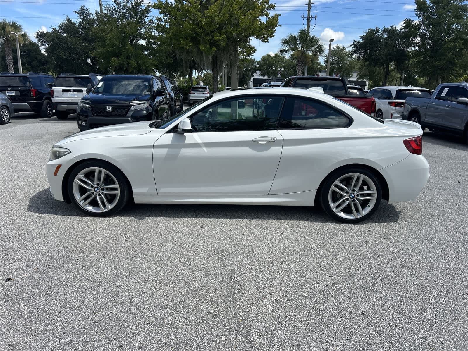 Thumbnail: 2016 BMW 2 Series - 3