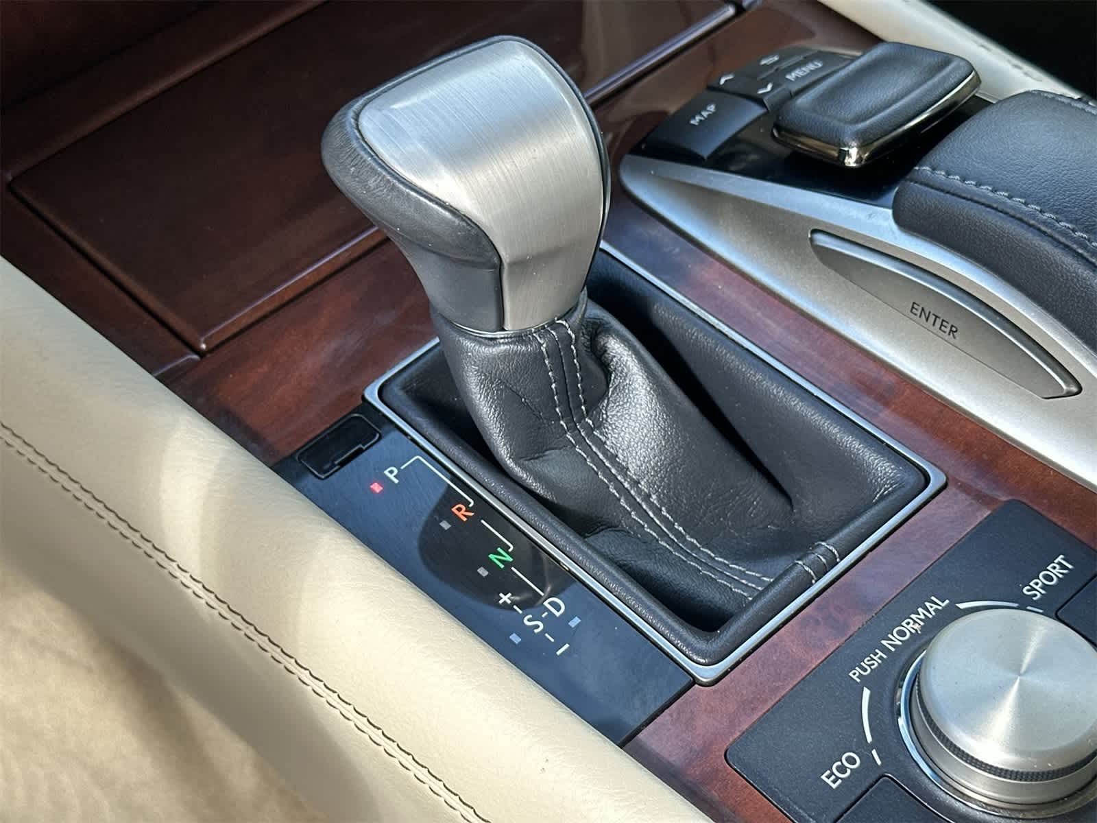 Thumbnail: 2016 Lexus LS - 21