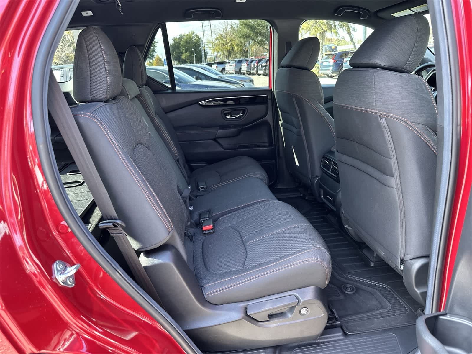 Thumbnail: 2025 Honda Pilot - 16