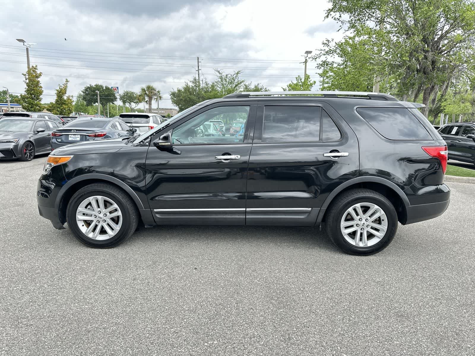 Thumbnail: 2013 Ford Explorer - 3