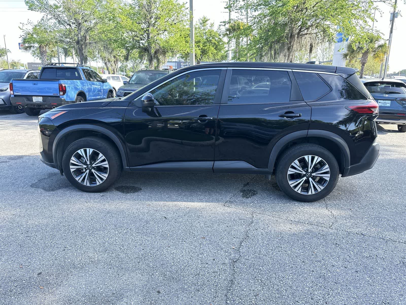 Thumbnail: 2022 Nissan Rogue - 3