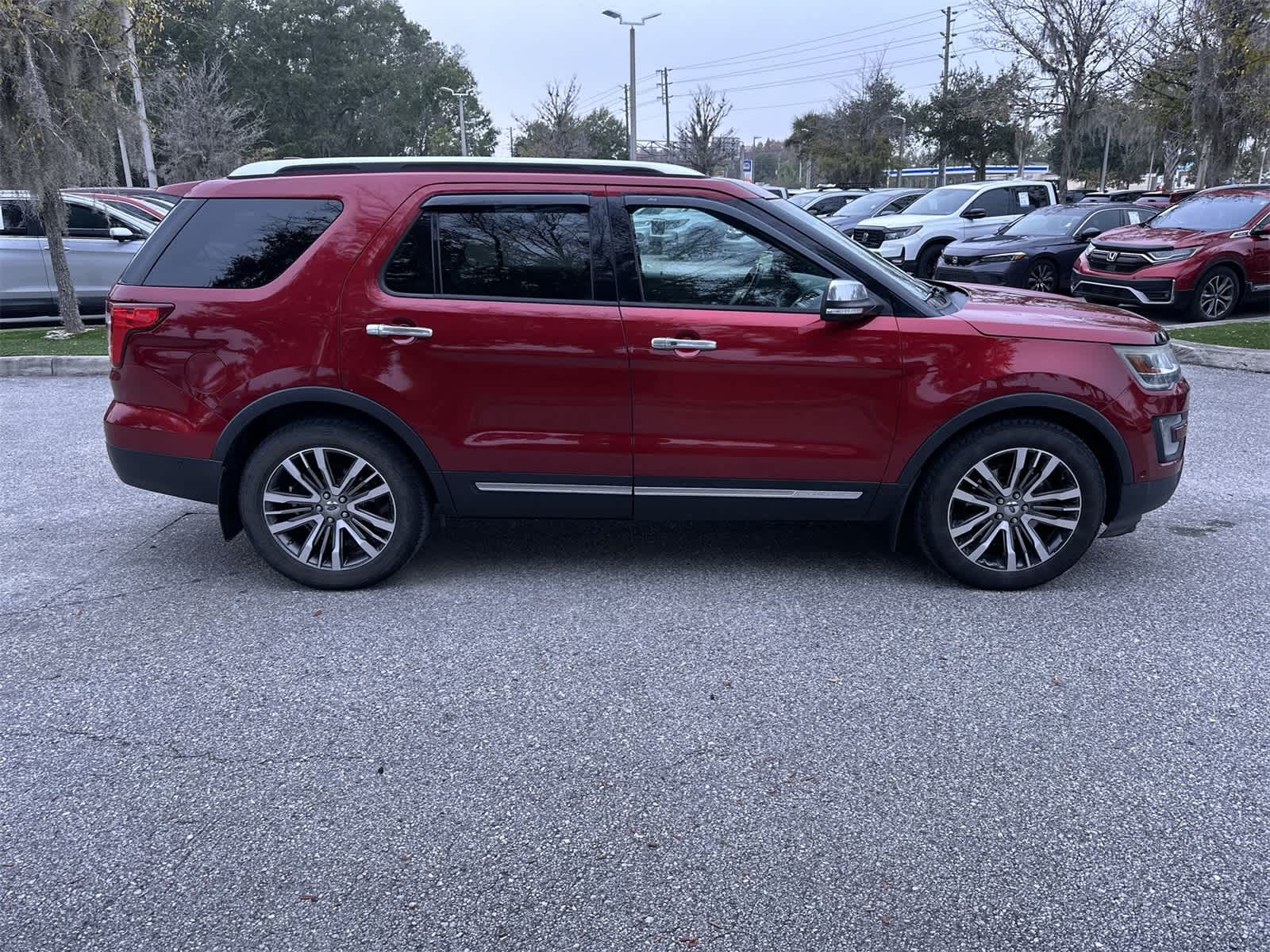 Thumbnail: 2017 Ford Explorer - 7