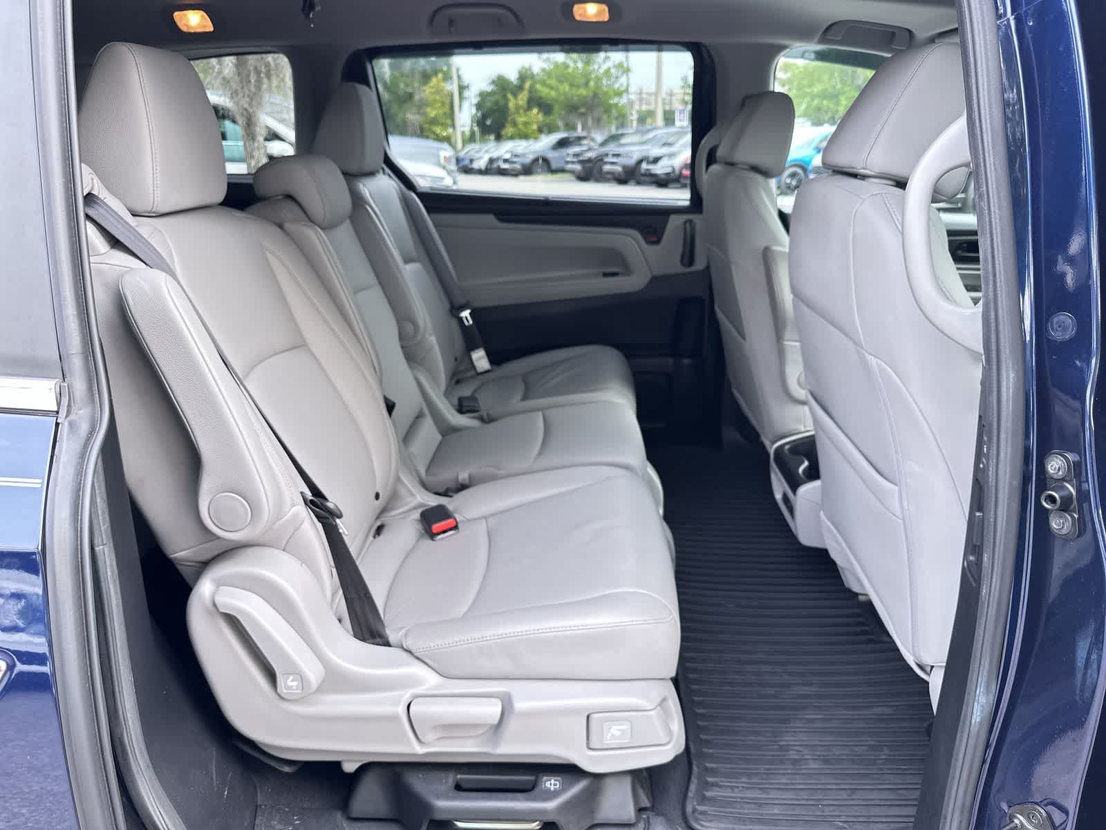 Thumbnail: 2019 Honda Odyssey - 16