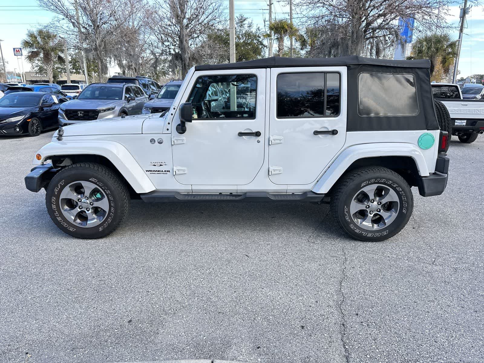 Thumbnail: 2017 Jeep Wrangler - 3