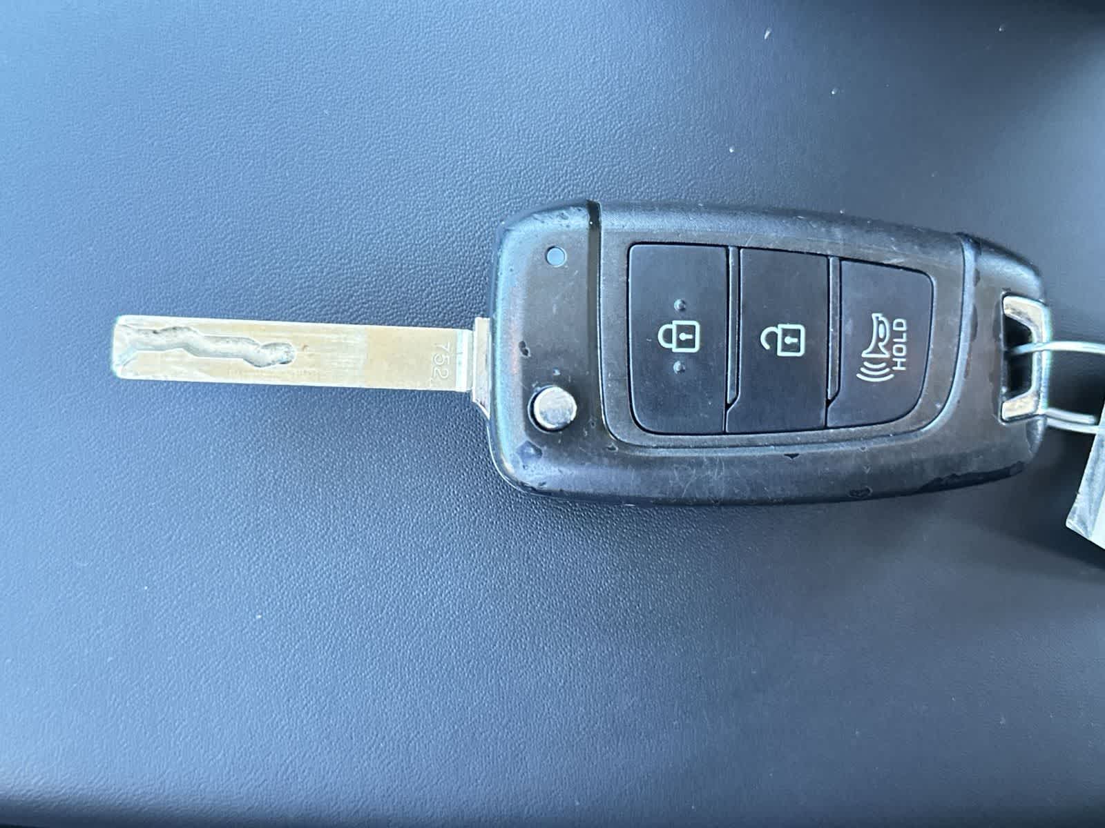 Thumbnail: 2023 Hyundai Venue - 23