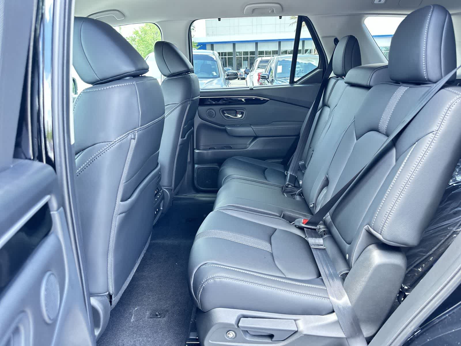 Thumbnail: 2026 Honda Pilot - 15