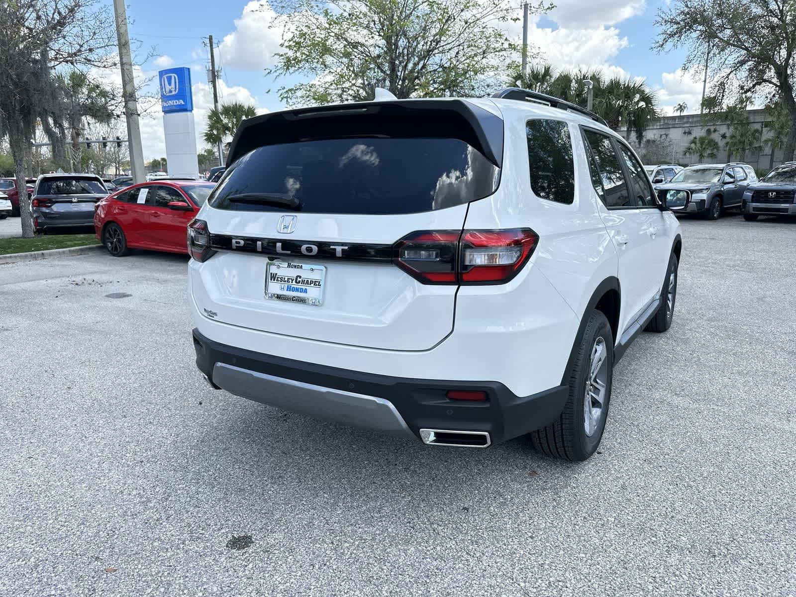 Thumbnail: 2026 Honda Pilot - 6