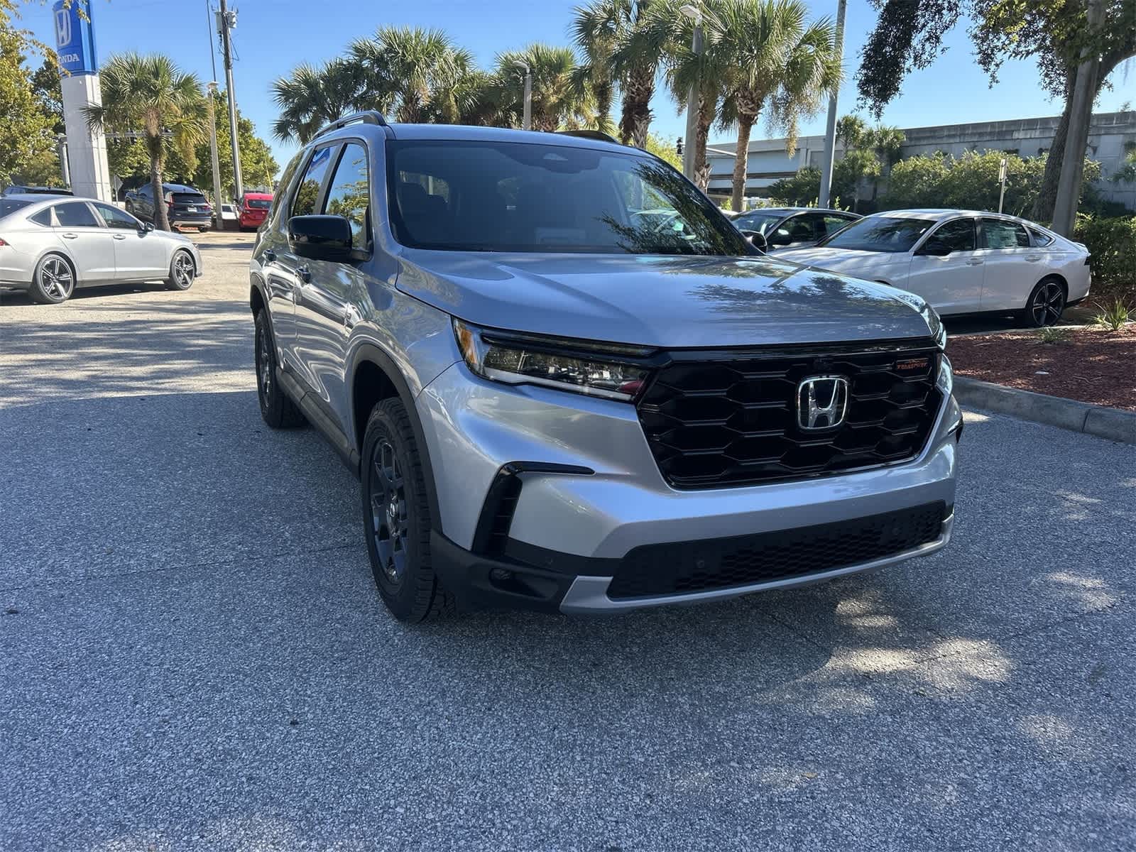 Thumbnail: 2025 Honda Pilot - 8
