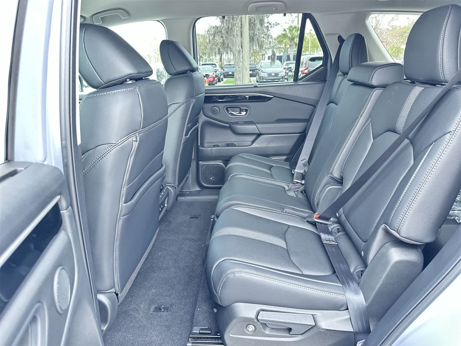 Thumbnail: 2026 Honda Pilot - 15