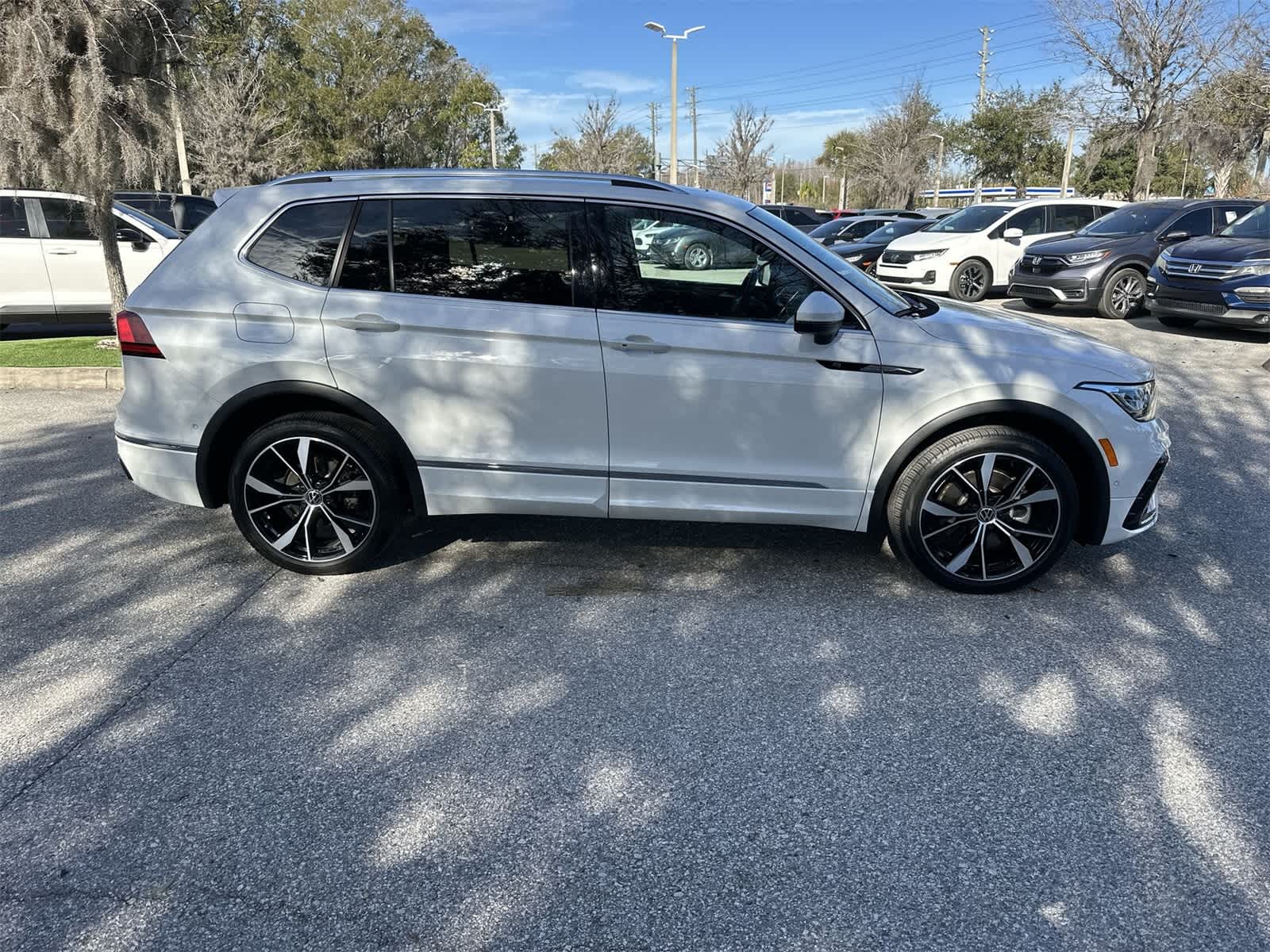 Thumbnail: 2024 Volkswagen Tiguan - 7