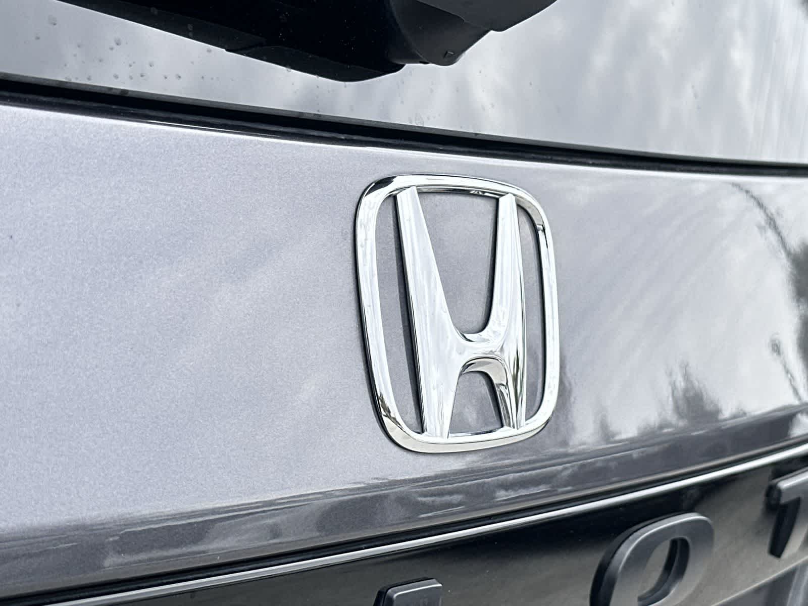 Thumbnail: 2023 Honda Pilot - 10